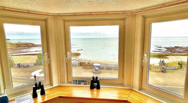 Апартаменты с видом на море Seafront Apartments