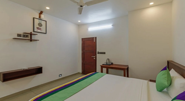 Двухместный номер Premium Treebo Amigos Residency - 500M From Cochin Airport