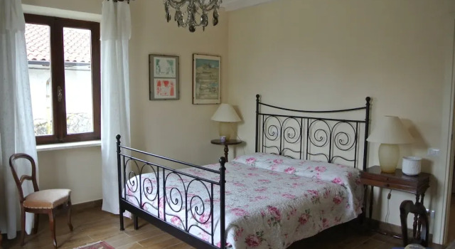 Camera doppia Deluxe con balcone e con vista sul giardino VILLA LE ROSE