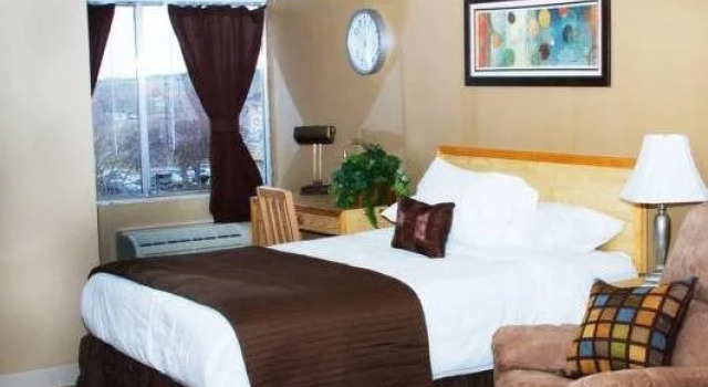 Valley West Inn, Rezerwuj Hotel Hotele w Iowa z parkingiem, Parking