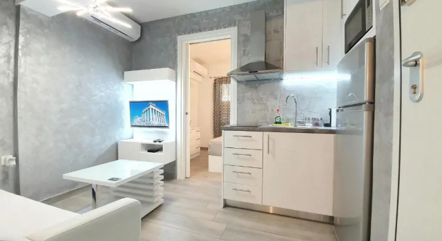 Апартаменты Lux apartment 13 with yard in the heart of Athens
