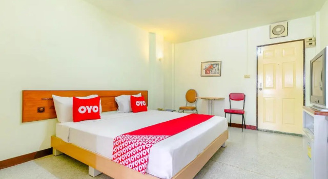Номер Deluxe OYO 1161 Sathorn Mansion