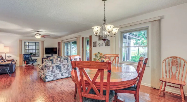 Lakefront Frostproof Vacation Rental w/ Beach!, Boek Hotel Frostproof Florida