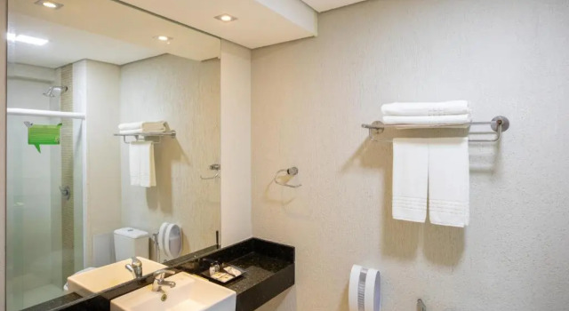 Трёхместный номер Superior Viale Tower Hotel