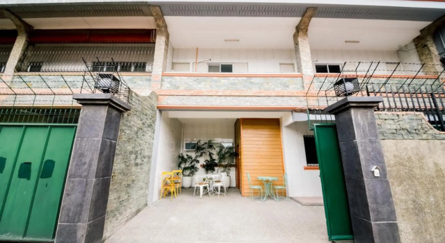 Кровать в общем номере The Partridge Guesthouse
