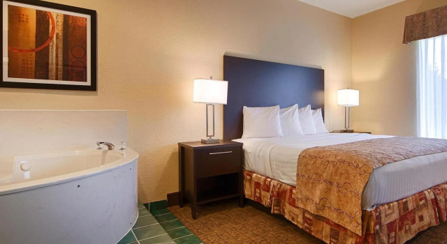 Люкс Best Western Teal Lake Inn