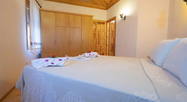 Dort Mevsim Butik Otel