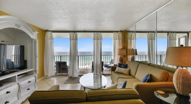 Номер Standard Edgewater by Book That Condo
