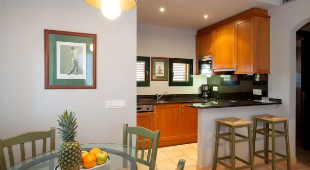 Апартаменты с балконом Torremirona Aparthotel Vila Birdie