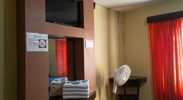 Четырёхместный номер Standard с балконом OYO Hotel Colón, Plaza Bicentenario, Zacatecas Centro