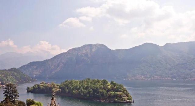 Residence Sala Comacina apartment no 2, Book Apartment Hotels in Como with a Pool, Swimming Pool