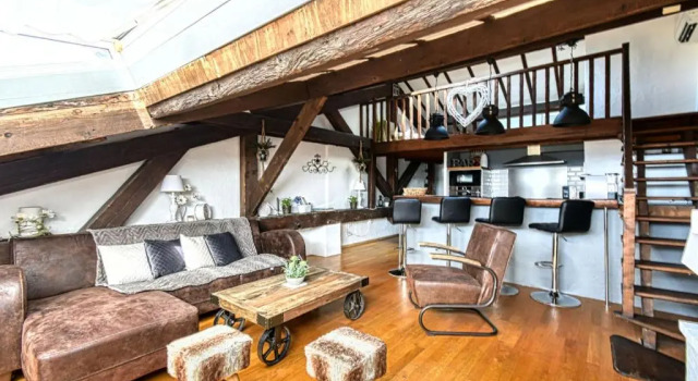 Апартаменты Guestready - Cozy and Rustic Duplex - 1 min Walk From Palais!