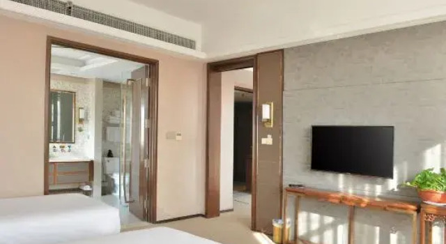 Семейный люкс Deluxe Penglai Hotel (Penglai Pavilion Scenic Area Pengchangke Port Branch)