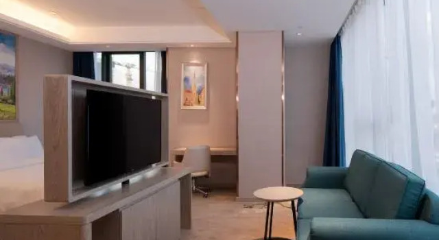 Люкс Business Vienna International Hotel