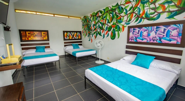 Трёхместный семейный номер Standard Hotel Villa Alicia
