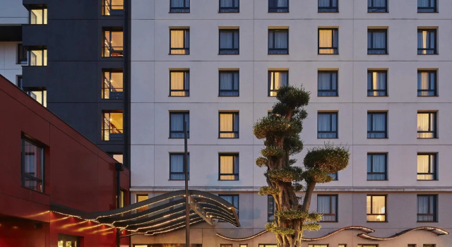 Трёхместный номер Standard Kyriad Prestige Lyon Est - Saint Priest Eurexpo Hotel and Spa