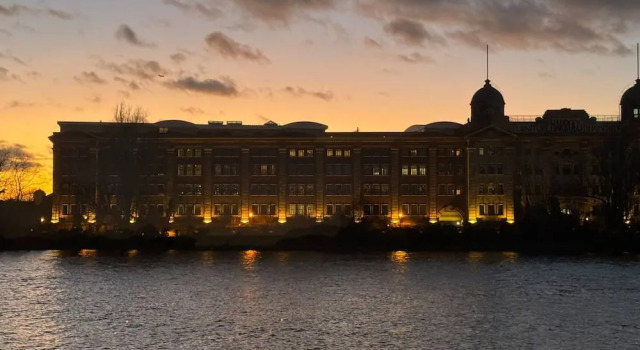 3 Bedroom Apartment by River Thames, Varaa Huoneisto Asunnot kohteessa Merseyside, Huoneisto