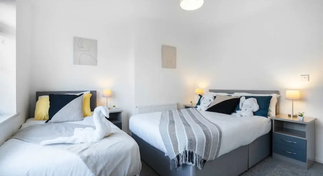 Modern - 2 Bed - Free Parking, Varaa Huoneisto  