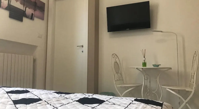 B&B Calypso, Забронировать Отель «постель и завтрак» Пескара Побережье Абруццо, рядом с Железнодорожный вокзал Пескара