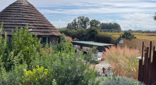 Бунгало Is Cheas wine farm boutique hotel