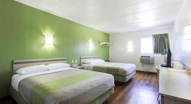 Четырёхместный номер Standard Motel 6-Portland, ME