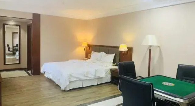 Люкс Deluxe Kaiyi Business Hotel