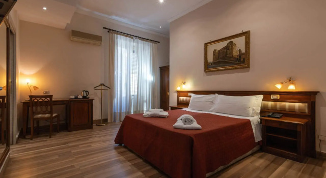 HOTIDAY Room Collection - Palermo Politeama, Забронировать Отель Отели Палермо 3 звезды, рядом с Кафедральный собор, 3*