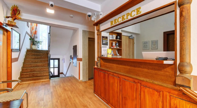 Hotel Adler, Забронировать Отель Отели Ческе-Будеёвице 3 звезды, рядом с South Bohemian Motorcycle Museum, 3*