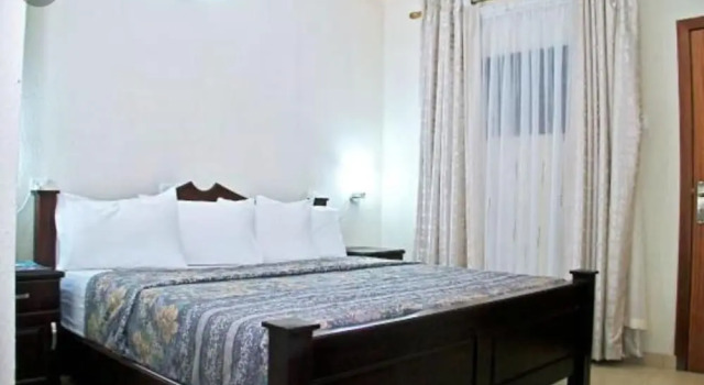 Lou Ralph Hotel