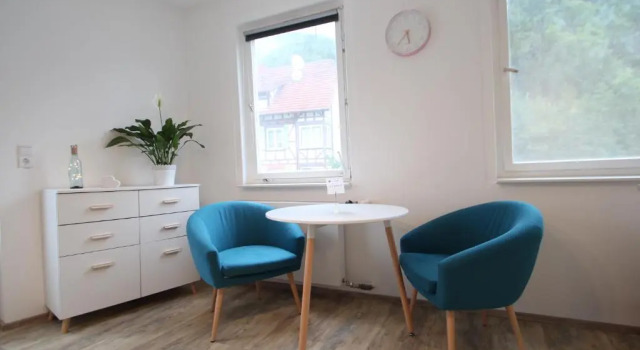Moderne, helle 1 Zimmer-Wohnung in Citylage, Réserver Hôtel Bad Urach Alpes souabes