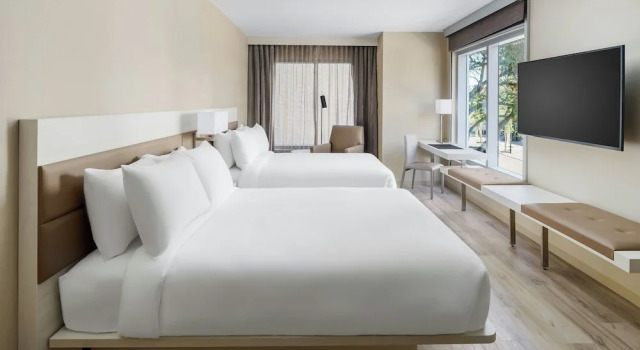 Четырёхместная студия AC Hotel St Petersburg Downtown