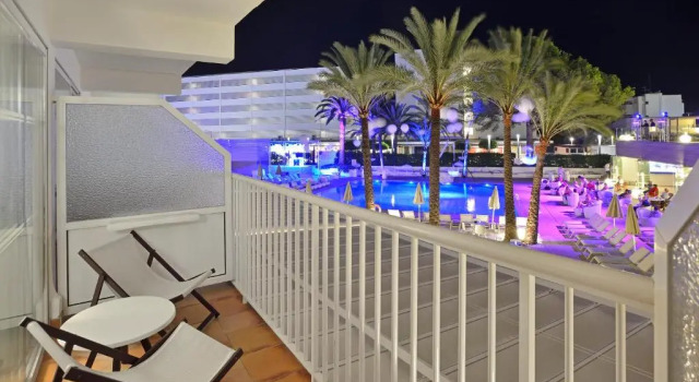 Standard Casal quarto com vista para a piscina Sol Trinidad