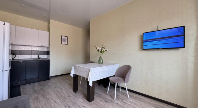 What kind of house is on Krasnokazachya Street 76/2, Boek Hotel Oktyabrsky Administrative District Irkoetsk
