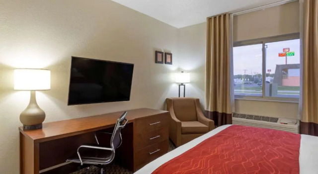 Номер Standard Comfort Inn Hobart-Merrillville I-65