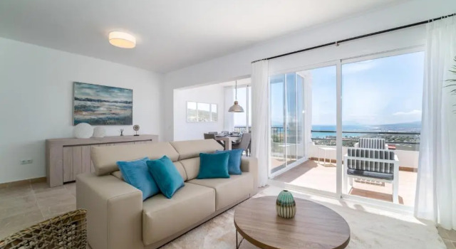 Коттедж 3 Bedroom Townhouse near Sotogrande port with spectacular views