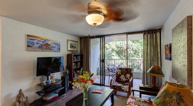 Maluhia Kahakai 2 Bedroom Condo by RedAwning