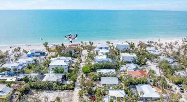 Коттедж Anchored Here 3 Bedroom Home by RedAwning