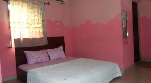 Phadis Hotel