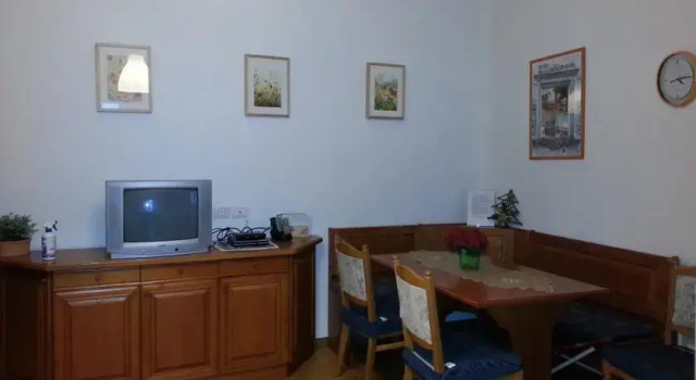 Apartment Violalpina, Забронировать Апартаменты/квартира Отели Мале с парковкой, Парковка