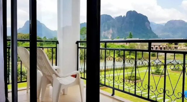 Трёхместный номер Standard с видом на сад Simon Riverside Hotel