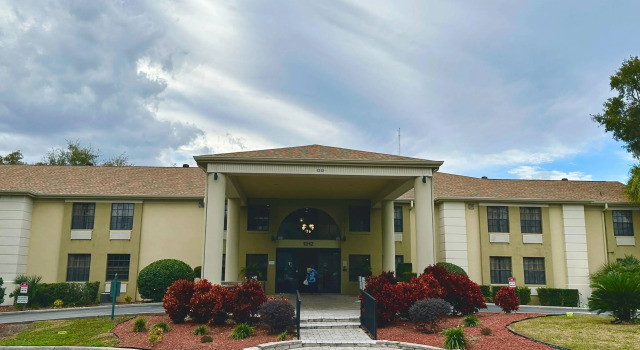Holiday Inn Express Ocala Midtown Medical Center, จอง โรงแรม Silver Springs ฟลอริดา