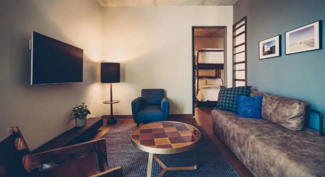 Четырёхместный номер Standard South Congress Hotel