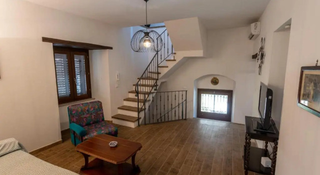 Апартаменты casa 160 mq 3 piani, ristrutturato e terrazza con vista