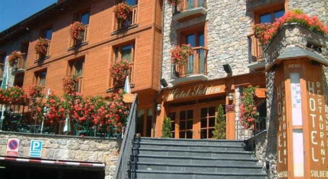 Hotel Soldeu Maistre, Book Hotel Hoteller i Incles med parkering, Parkering