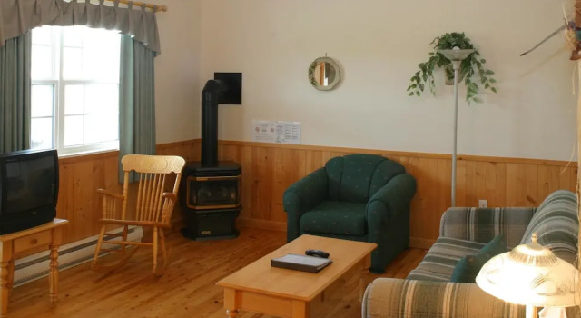Chalets de l'Aboiteau, Varaa Mökki Huvilat kohteessa Cap-Pele, Villa