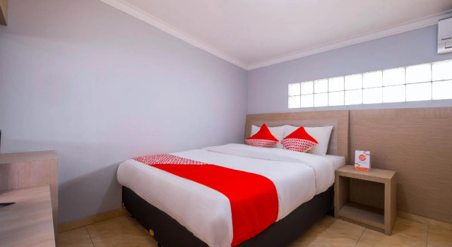 Standard Doppel Zimmer Karins Guesthouse Syariah RedPartner