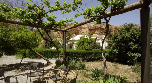 Апартаменты Casas Cueva y Cortijo La Tala en Guadix