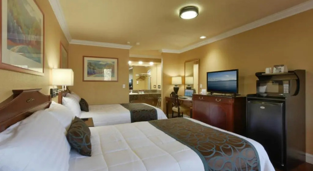 Четырёхместный номер Deluxe Signature Inn San Jose
