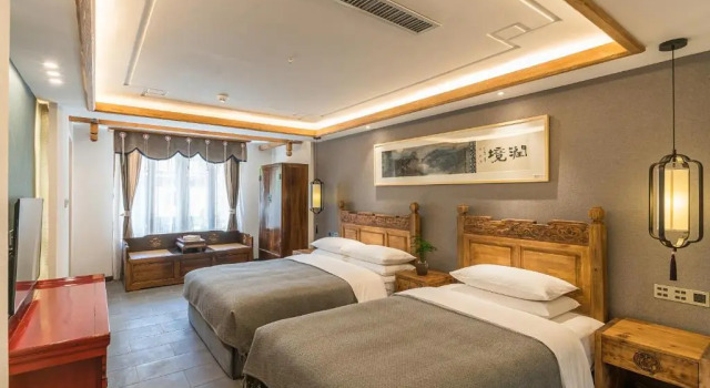 Семейный номер Standard Lijiang FYS Wen Jin Yuan Hotel