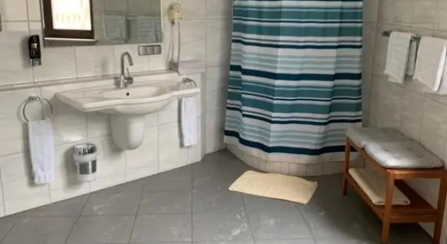 Апартаменты Hotel Deutsches Haus